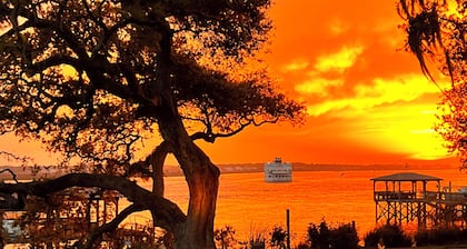 Waterway BnB Charleston Romantic Getaway Water View
