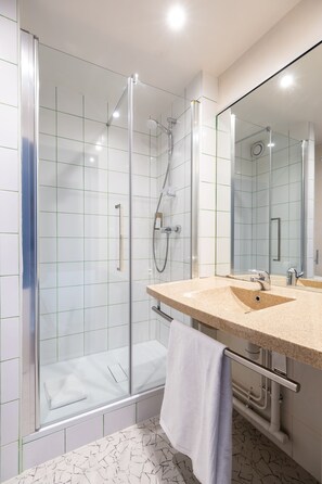 Bathtub, towels - greet Chartres Est (Chartres)
