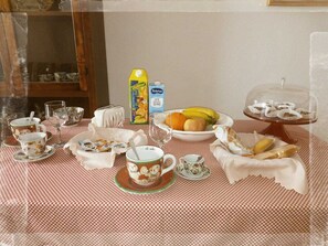 Petit déjeuner composé de spécialités régionales compris tous les jours