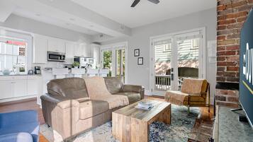 TV, fireplace, offices