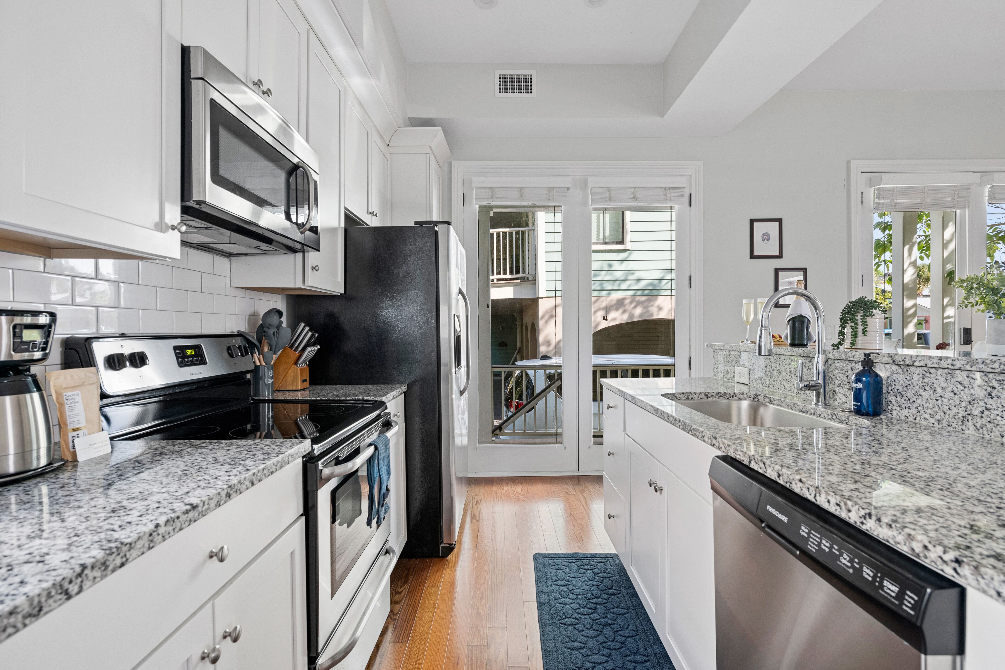 Sapphire by StayDuvet | Walk to Restaurants & Bars