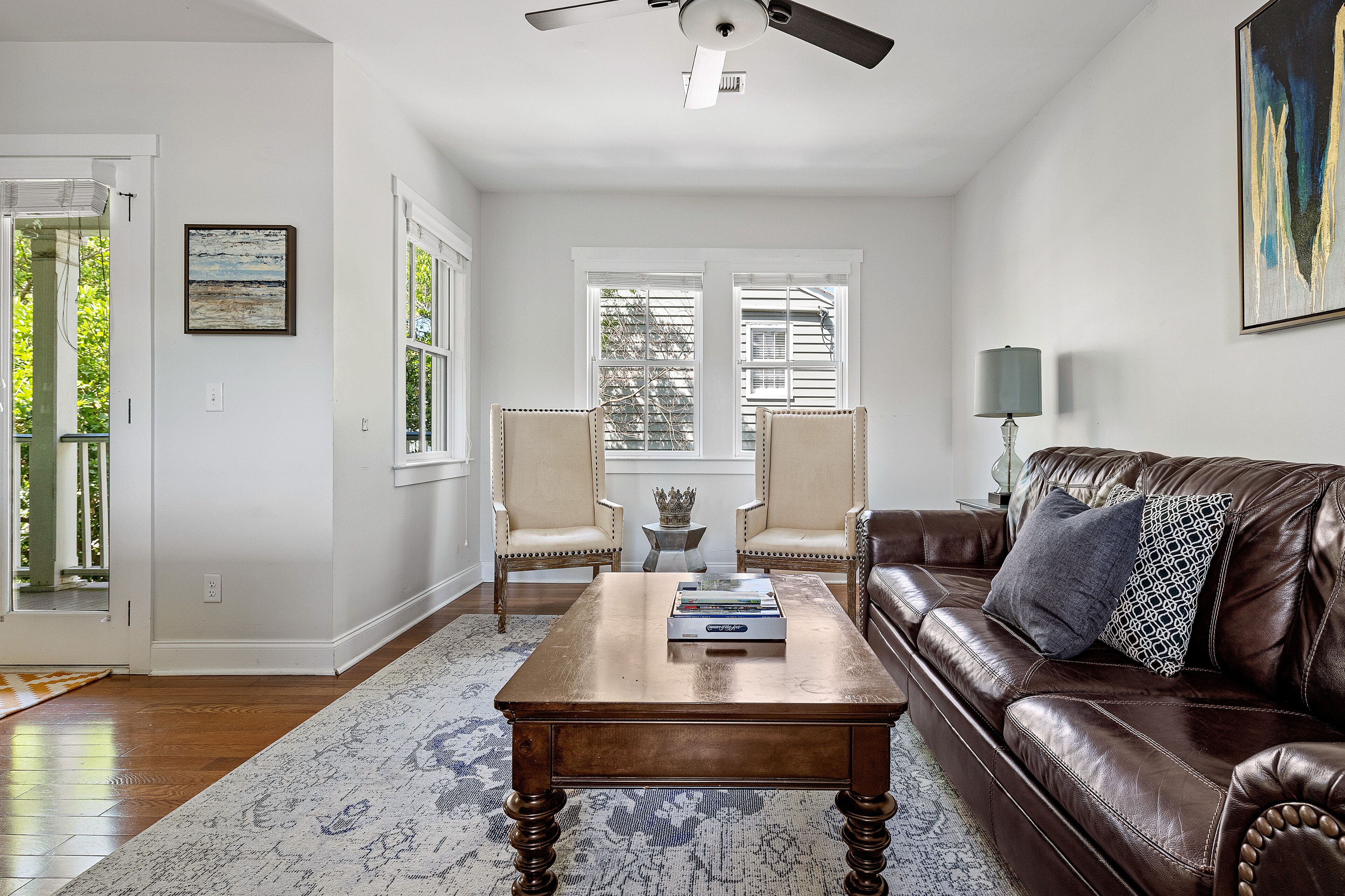 Emerald House by StayDuvet | 2 Blocks to King