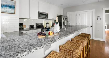 Perfect Location | Emerald House