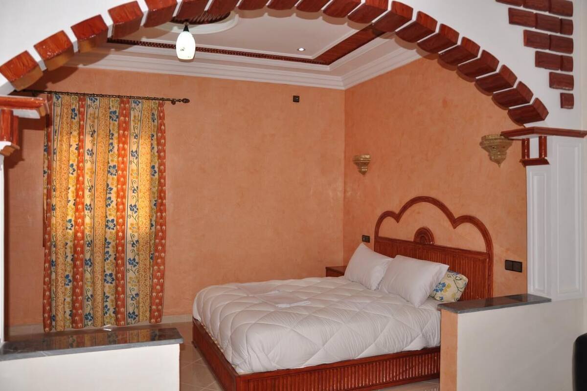 Sistema de insonorización, wifi gratis y ropa de cama