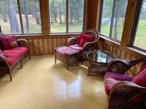 المنشأة من الداخل