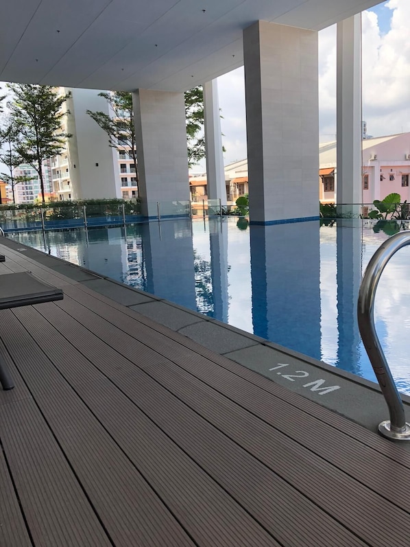 Innenpool, Außenpool