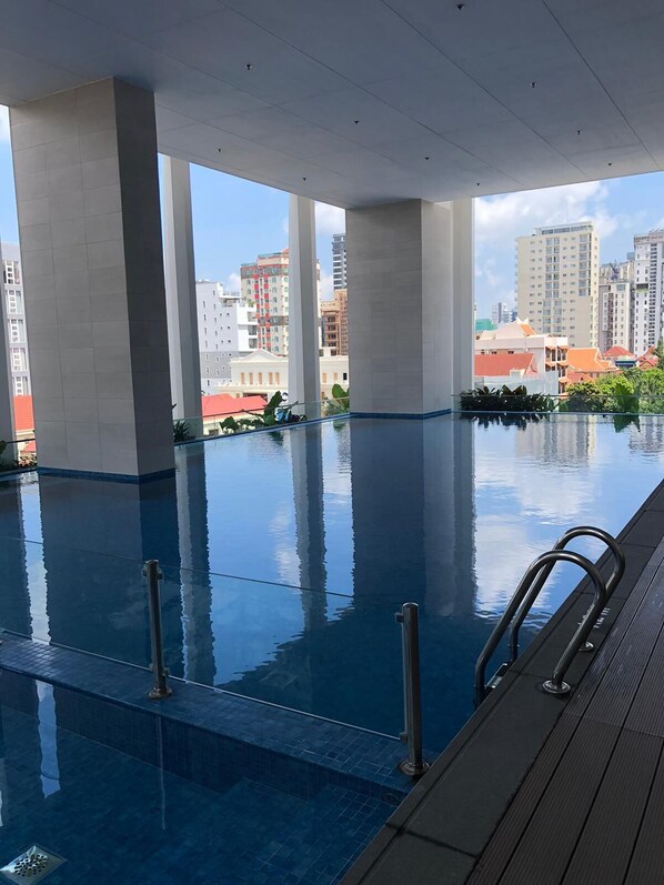 Piscina coperta, piscina all'aperto