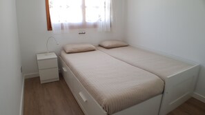 4 bedrooms, iron/ironing board, travel crib, free WiFi