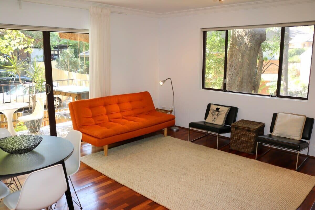 Spacious 3 Bedroom Apartment  20 Min To The CBD