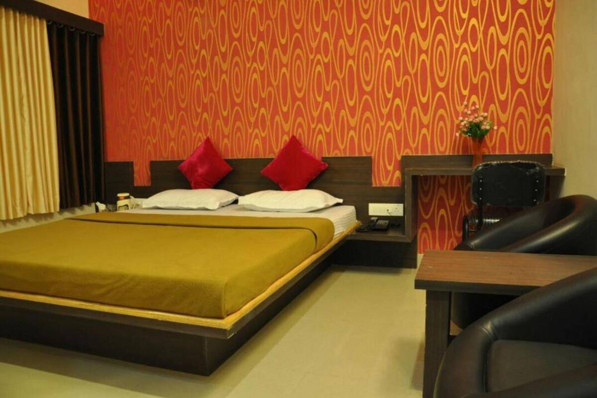 Economy Room