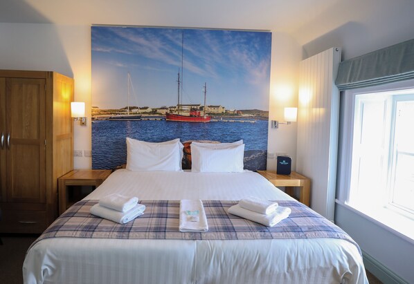 Double Room, Ensuite, Sea View | Free WiFi