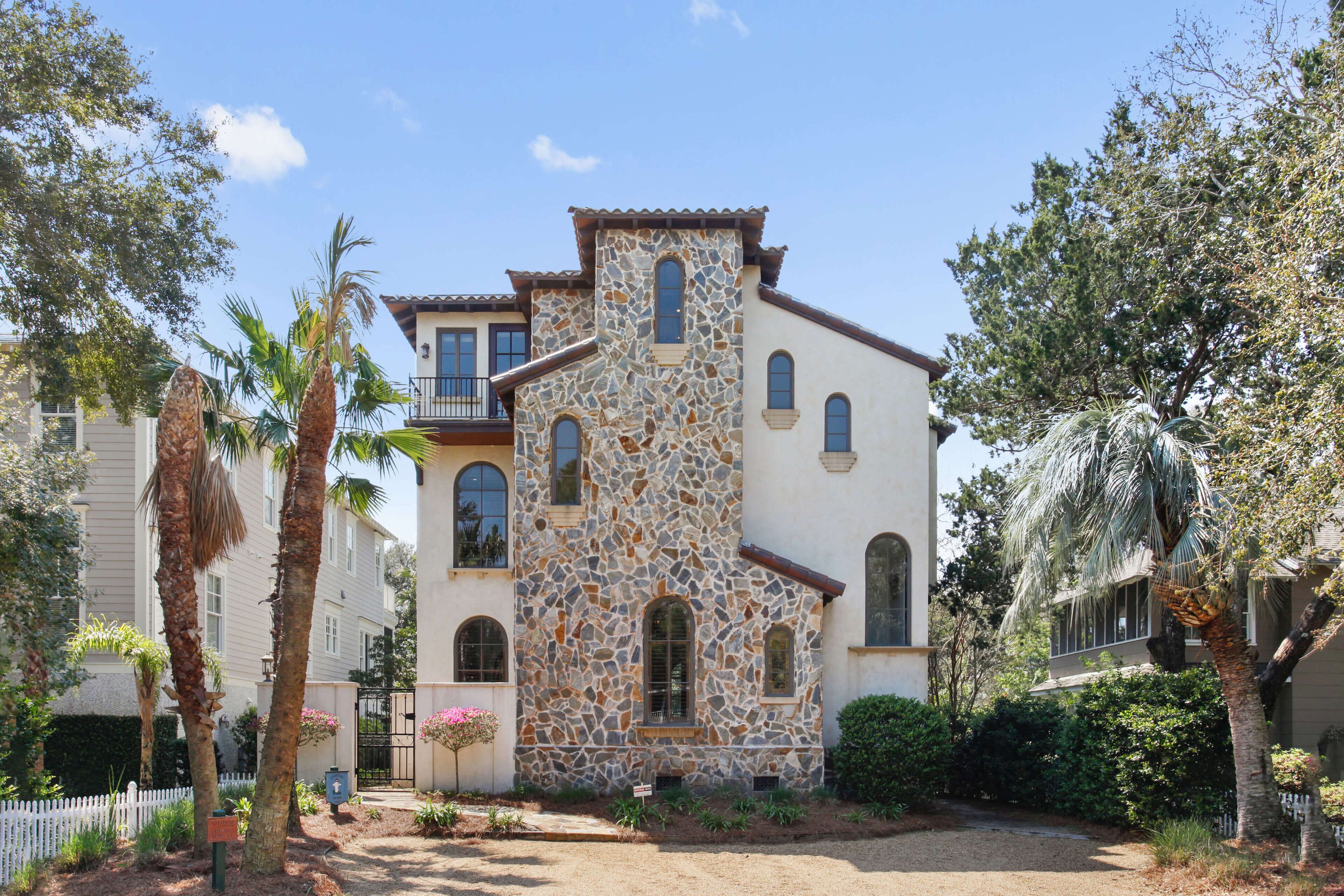 House, 4 Bedrooms | Exterior