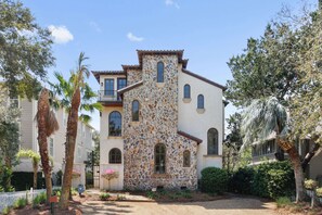 House, 4 Bedrooms | Exterior - 4211 Eleventh Street by Hodnett Cooper (St. Simons Island)