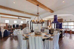 House, 4 Bedrooms | Private kitchen - 4211 Eleventh Street by Hodnett Cooper (St. Simons Island)