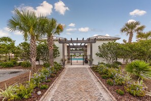 Townhome, 3 Bedrooms | Property grounds - 601 Mariners Circle by Hodnett Cooper (St. Simons Island)