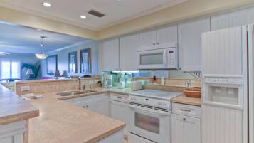 Casa geminada, 3 quartos | Cozinha privada