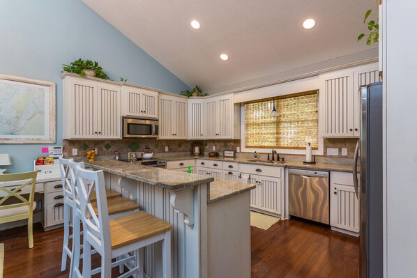 House, 4 Bedrooms | Private kitchen - 1067 College by Hodnett Cooper (St. Simons Island)