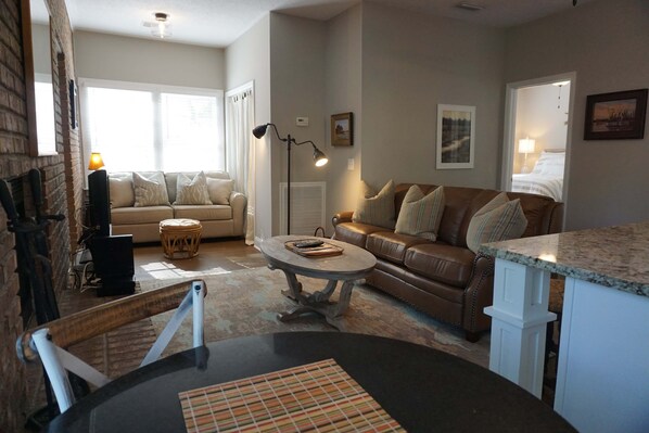 House, 1 Bedroom | Living room