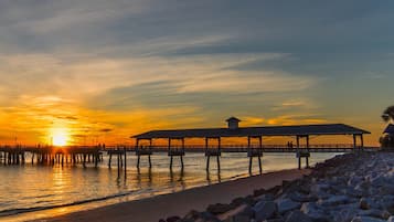 House, 4 Bedrooms | Beach