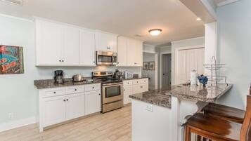 Casa, 4 quartos | Cozinha privada