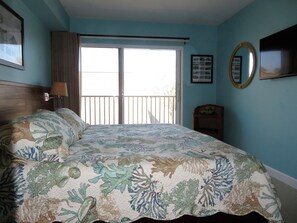 3 bedrooms - Short Stroll to the beach, boardwalk, stores, and restaurants! (Rehoboth Beach)