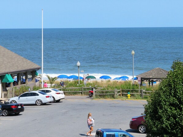 Parking - Short Stroll to the beach, boardwalk, stores, and restaurants! (Rehoboth Beach)