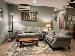 Smart TV, Hulu, streaming services