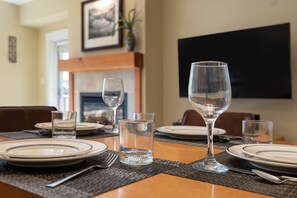 Dining - Fraser Crossing 3405 Ski In Ski Out Winter Park Resort (Winter Park)