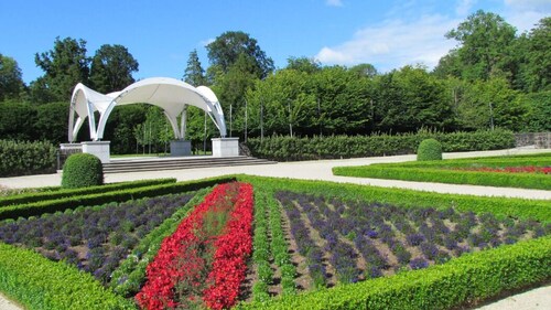 Entire House plus breakfast near airport