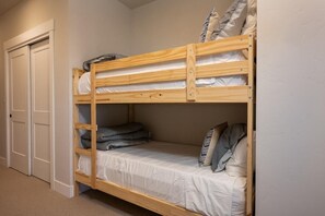 2 bedrooms, blackout curtains, Internet, bed sheets