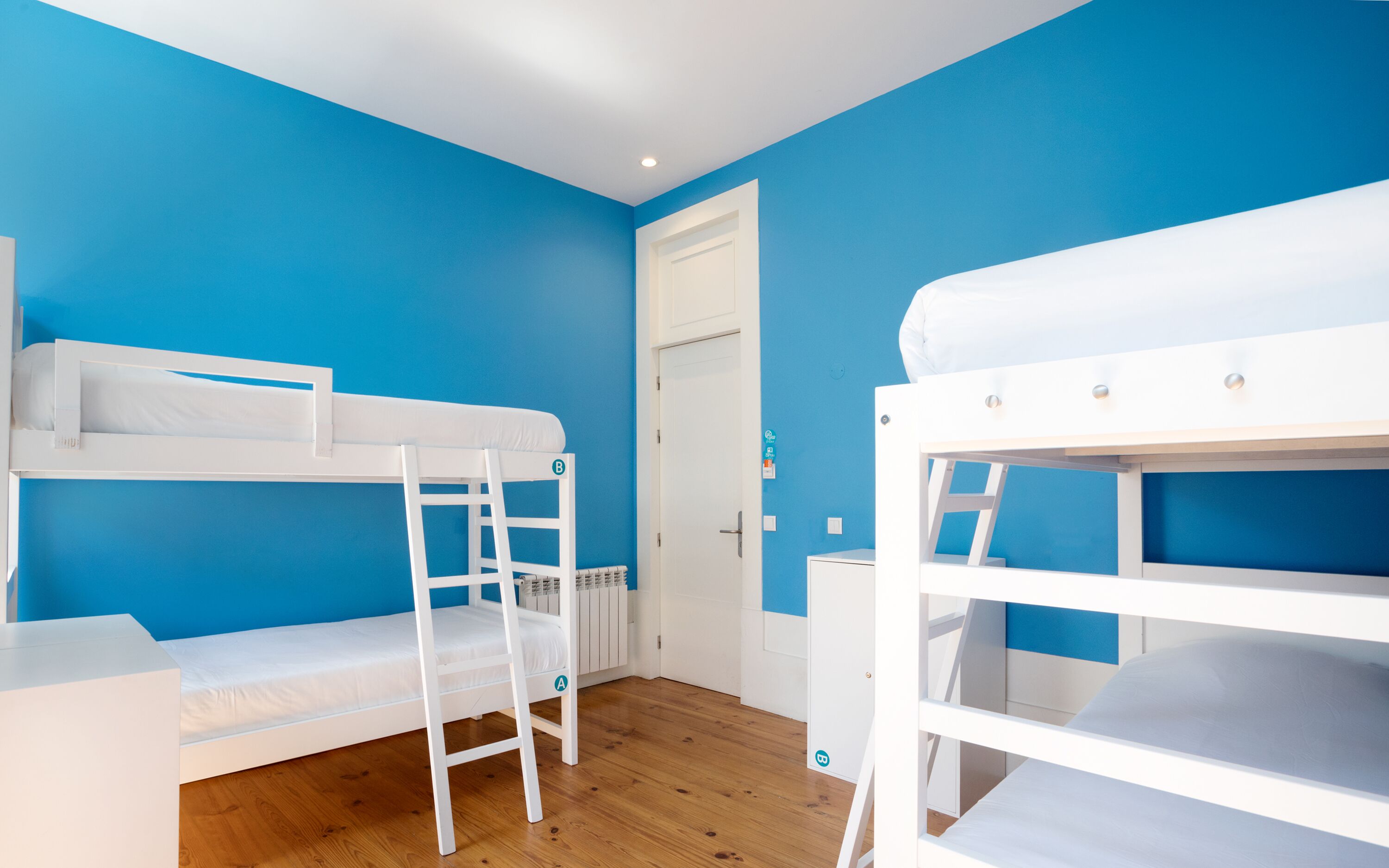 Sistema de insonorización, wifi gratis y ropa de cama 