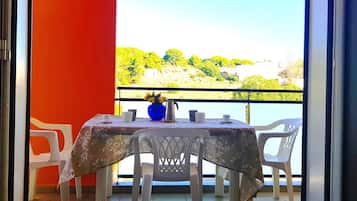 Apartment, 2 Bedrooms (Trilocale Savonarola) | Balcony