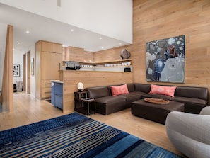Smart TV - RMR: Tram Tower 2 Condo in Teton Village (Teton Village)