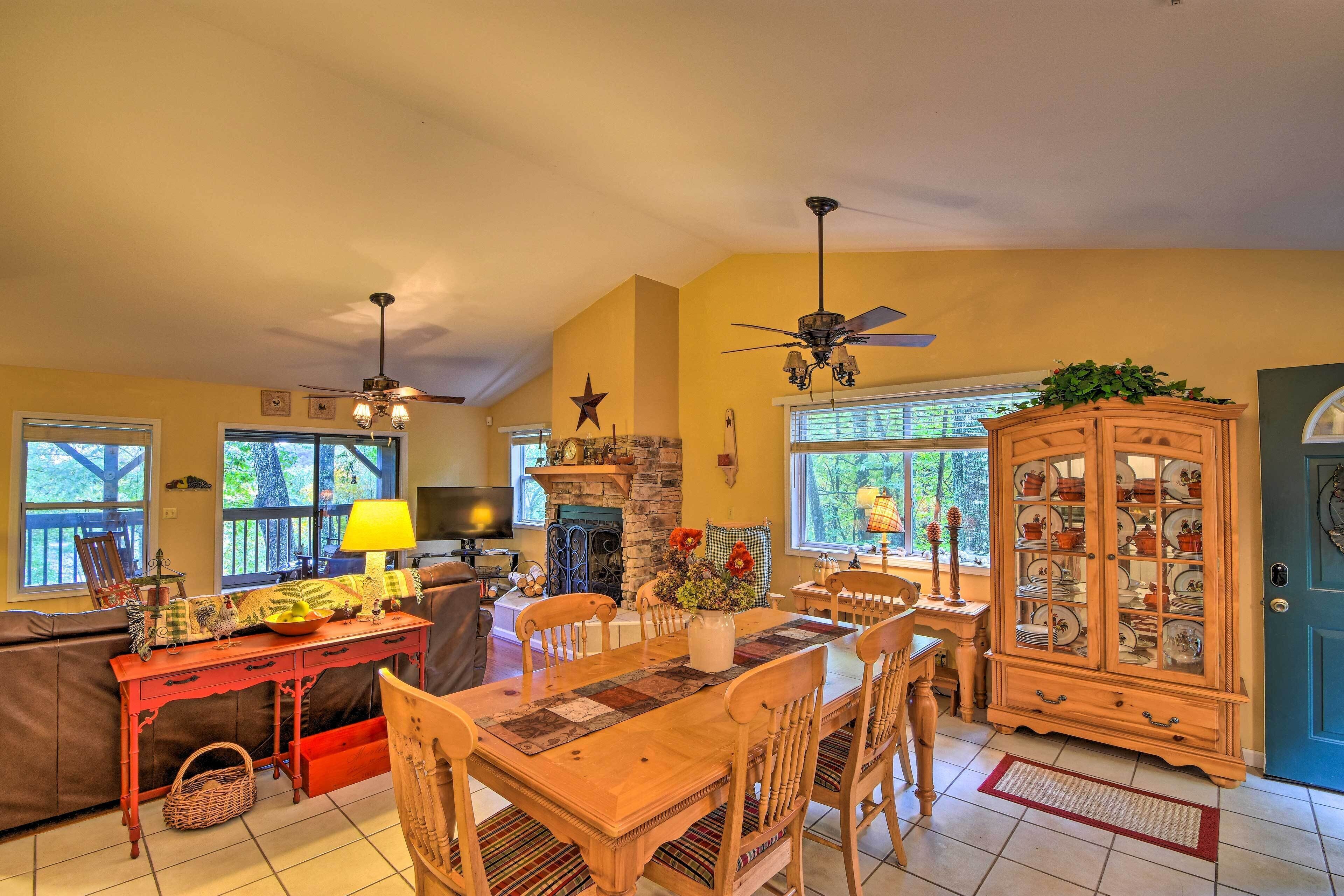 Family Home w/ Dock & Kayaks on Lake Glenville!