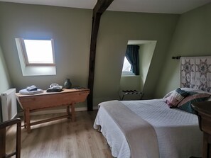 Phòng (Mont Noir) | Trang trí khác biệt, trang bị nội thất với thiết kế riêng biệt