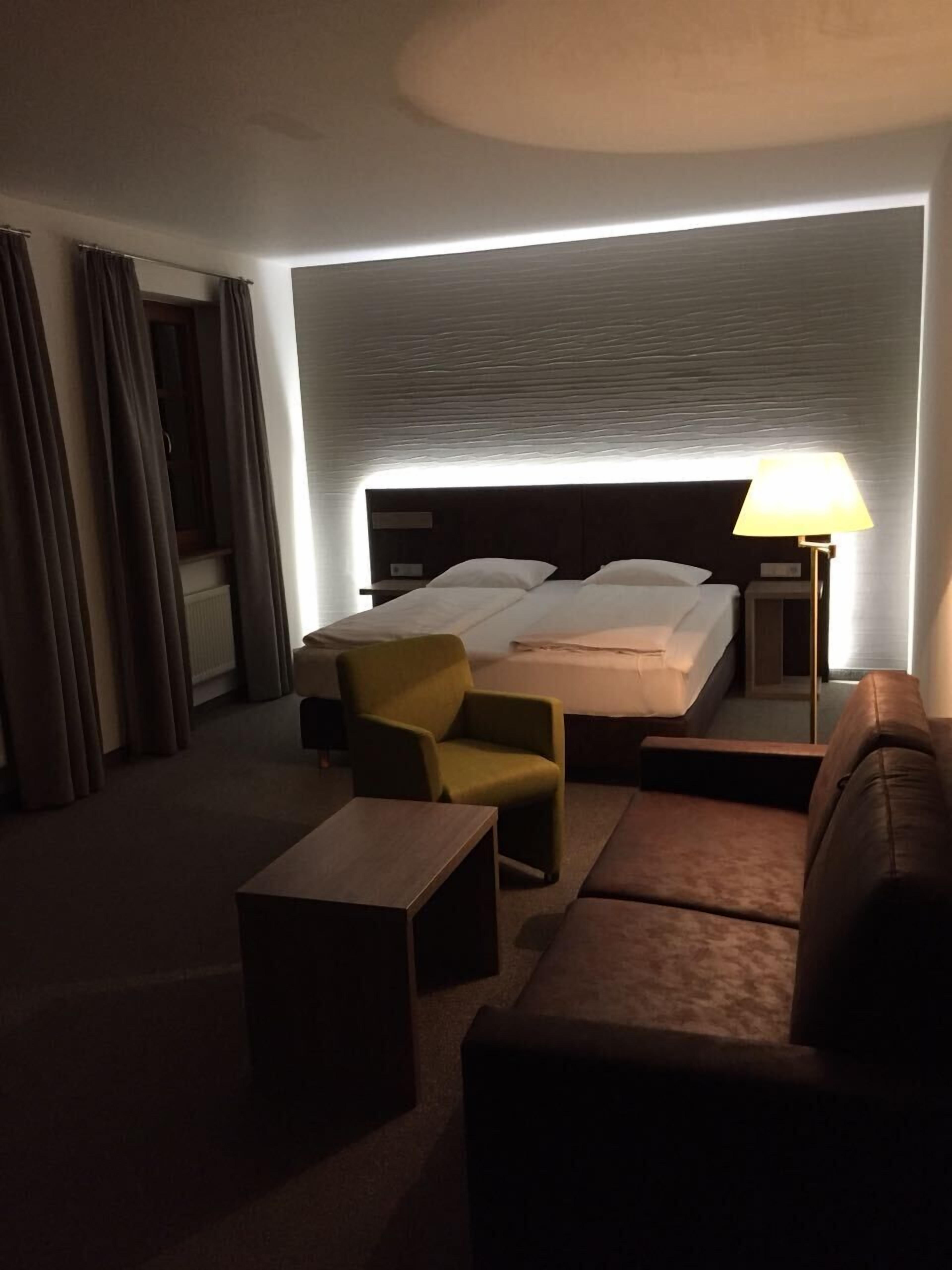 1 bedroom, minibar, individually decorated, individually furnished