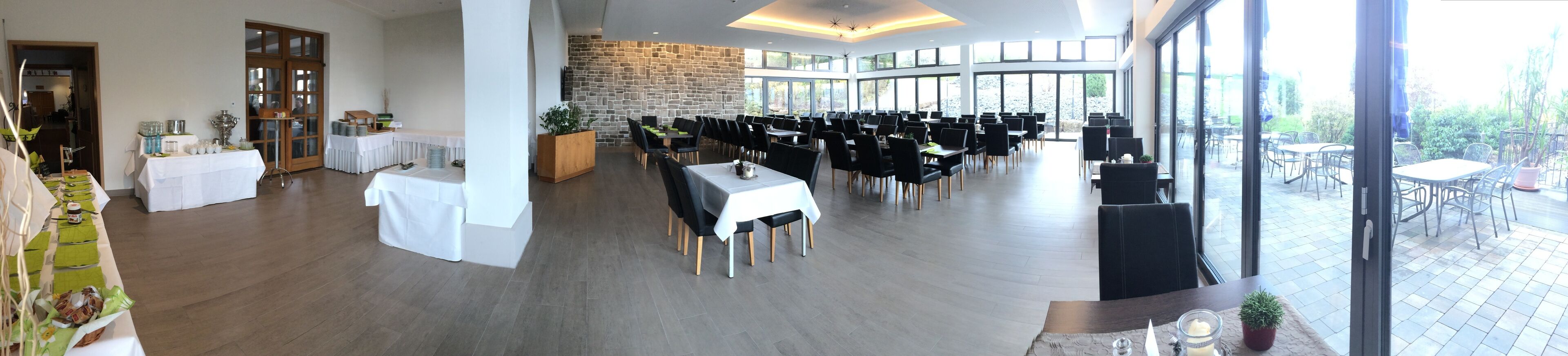 breakfast, lunch, dinner served; german cuisine, garden views