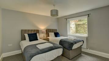 Apartemen, 2 kamar tidur | 2 kamar tidur dan didekorasi berbeda-beda