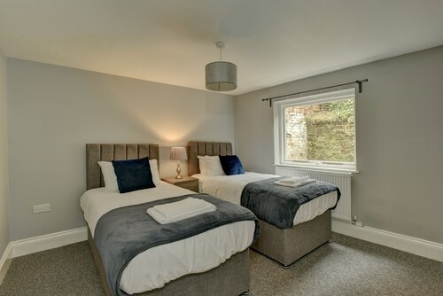 Karah Suites - Friarn Lawn