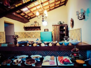 Free daily buffet breakfast - Hotel Vila Nova Do Principe (Caetité)