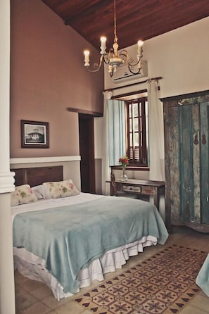 Deluxe Double or Twin Room | Minibar, in-room safe, desk, blackout curtains - Hotel Vila Nova Do Principe (Caetité)