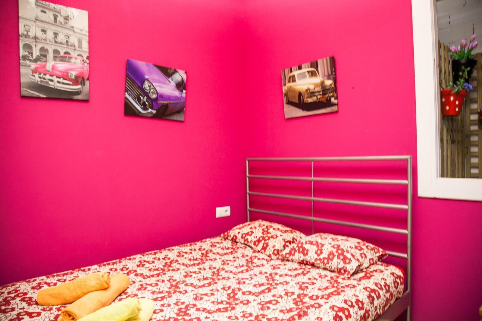 ROSELLÓN Apartment 2 bedr, 2 bathr, terrace & air condit.