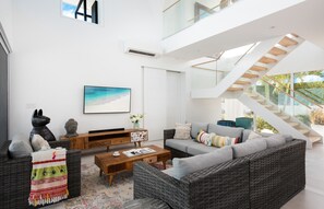 Téléviseur, lecteur de DVD