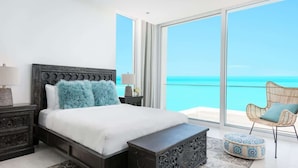 5 bedrooms, iron/ironing board, WiFi, bed sheets