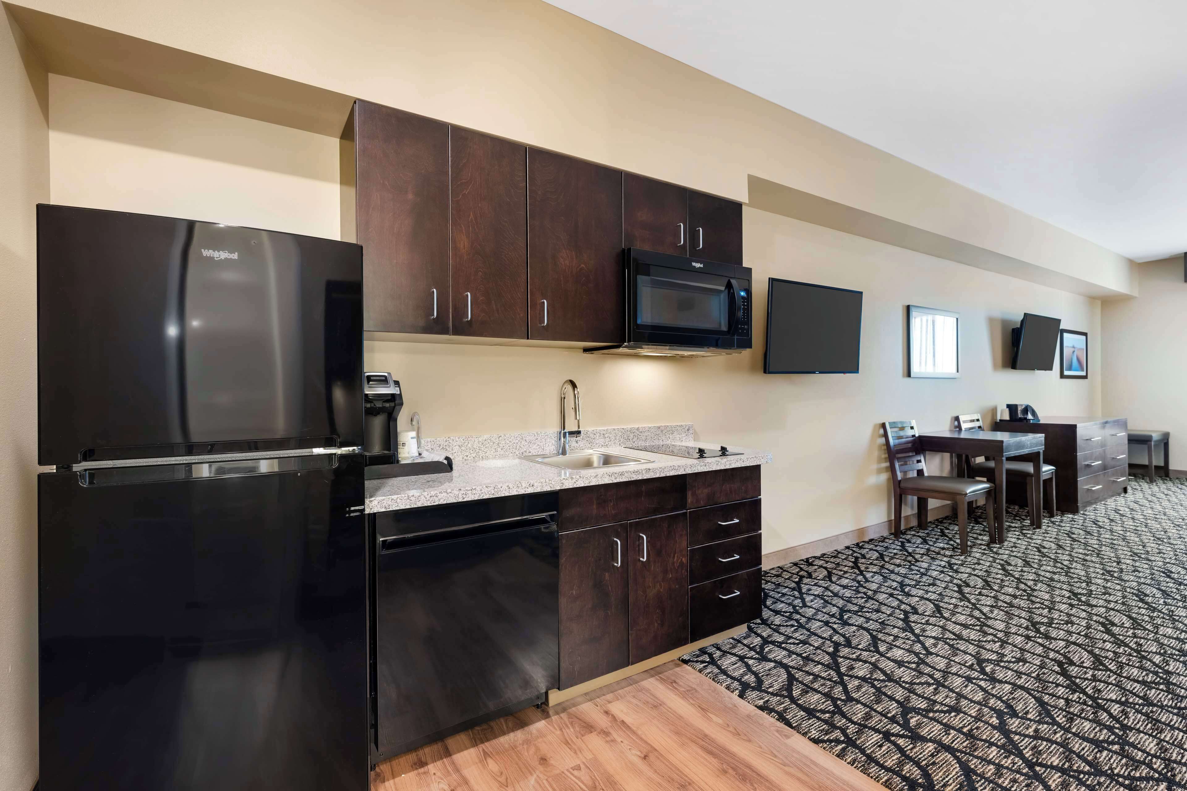 in-room safe, desk, laptop workspace, iron/ironing board