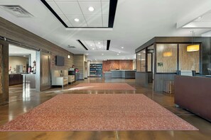 Lobby - Best Western Plus Lakeview Hotel (Madison)