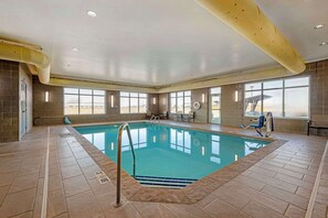 Indoor pool, open 6:00 AM to 10:00 PM, sun loungers - Best Western Plus Lakeview Hotel (Madison)