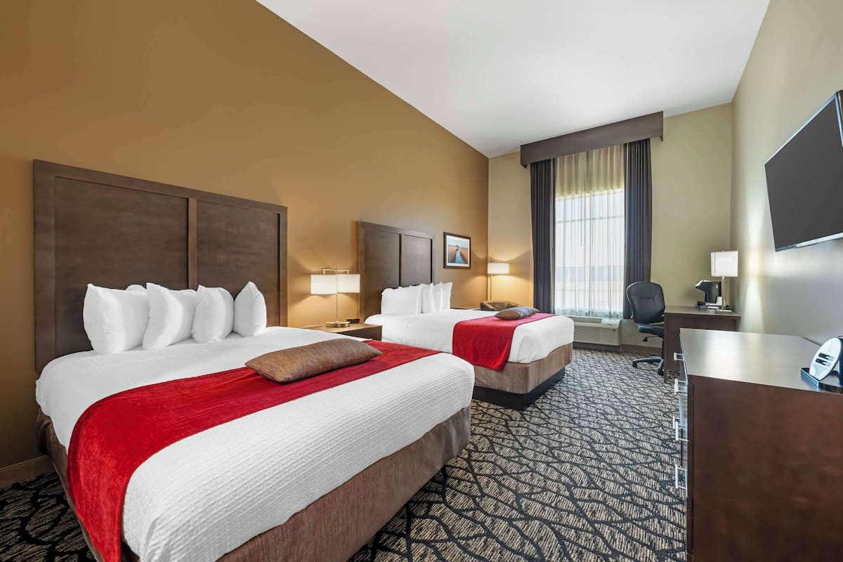 in-room safe, desk, laptop workspace, iron/ironing board