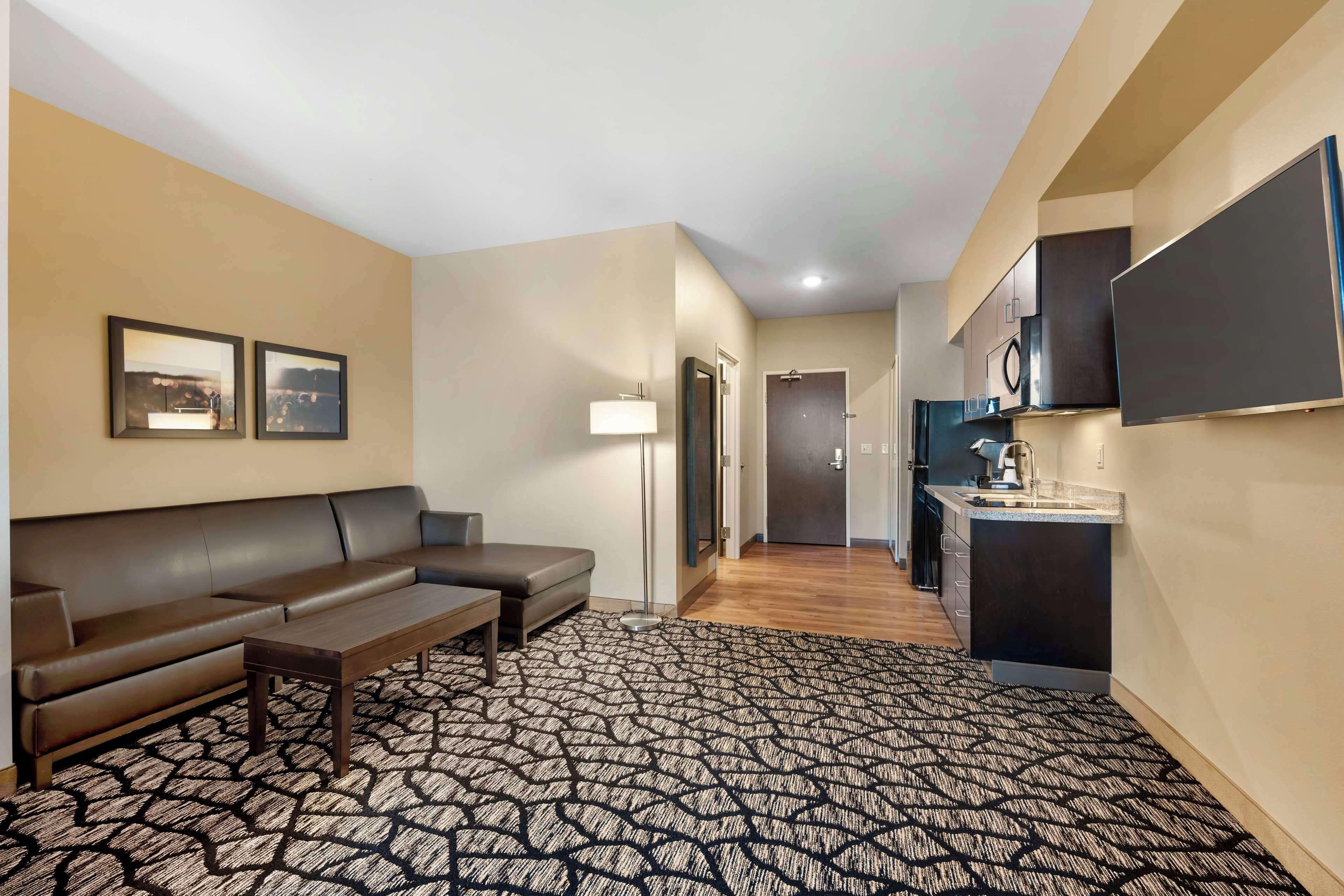 in-room safe, desk, laptop workspace, iron/ironing board