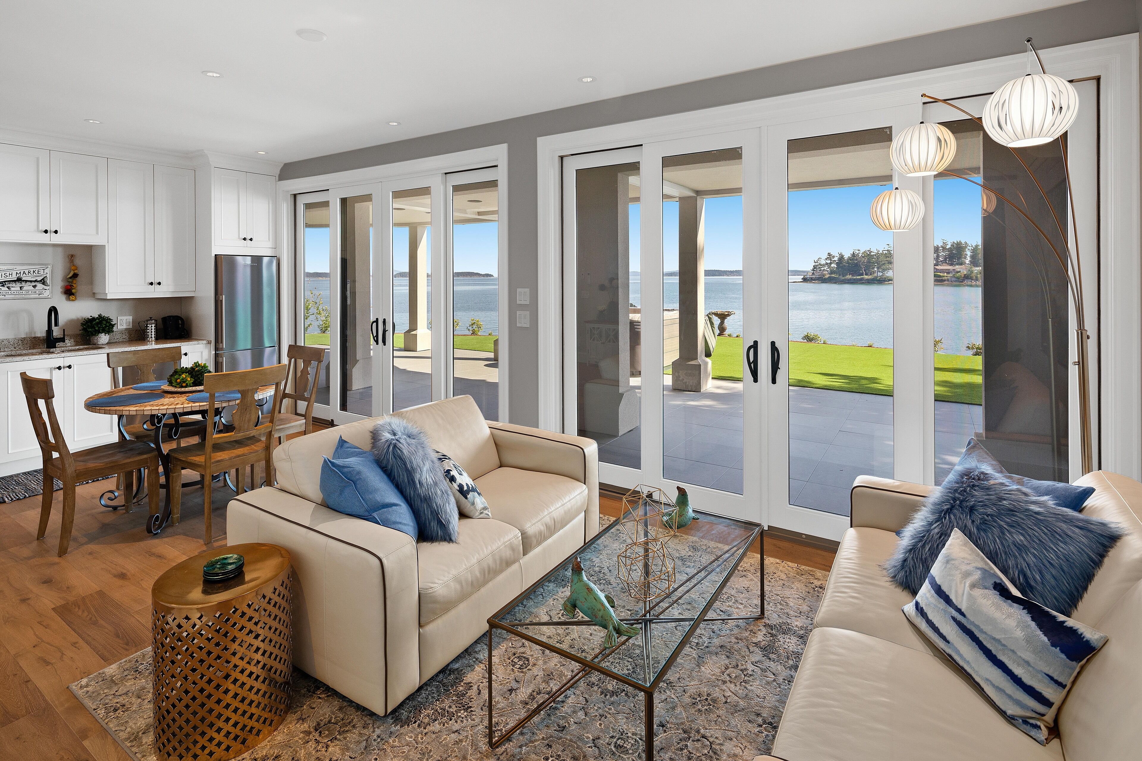 Coastal Luxury: Brand New Home - Hot Tub - Fire Table - Steps to the Beach